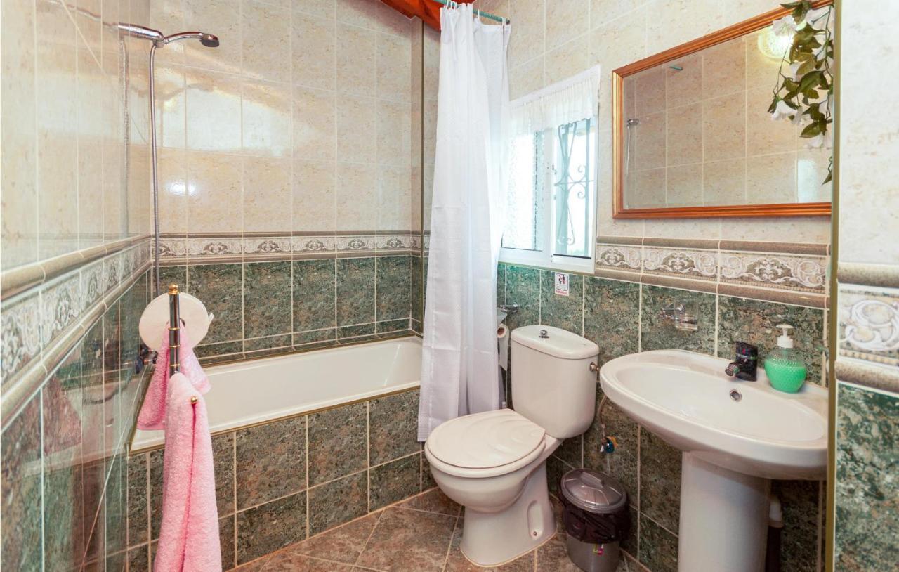 Awesome Home In Antequera With Wifi 외부 사진